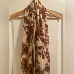 Women’s fashion scarf in burgundy floral OS